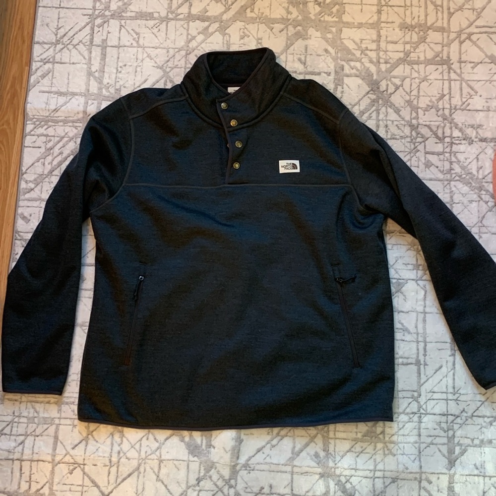 Men’s North Face quarter snap sweater